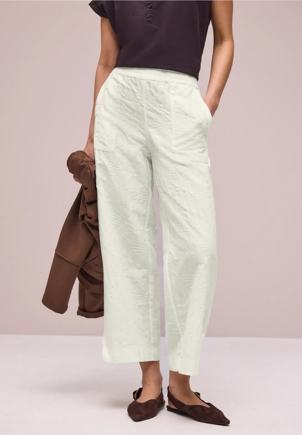 A380980__10108 off white__1__20260518161756043.jpg_ORGA_HUB