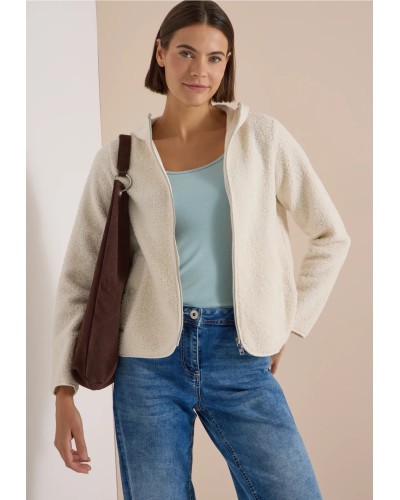 B325731__15641 teddy vanilla wh__1__20260725145136437.jpg_ORGA_HUB