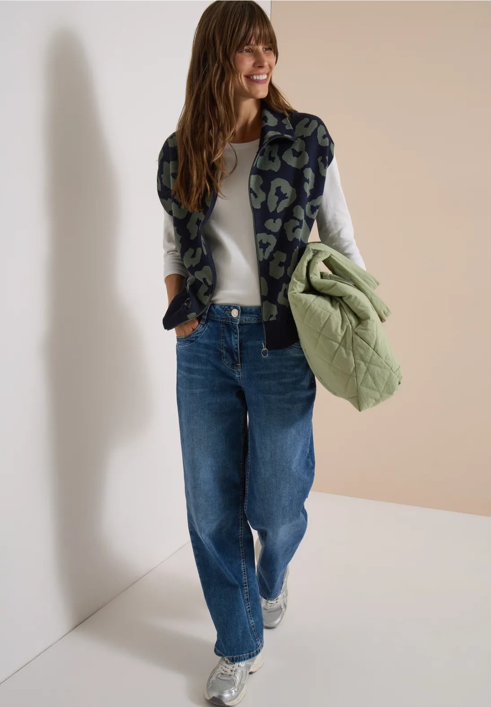 B254186__26831 urban dark blue__1__20260803122548310.jpg_ORGA_HUB