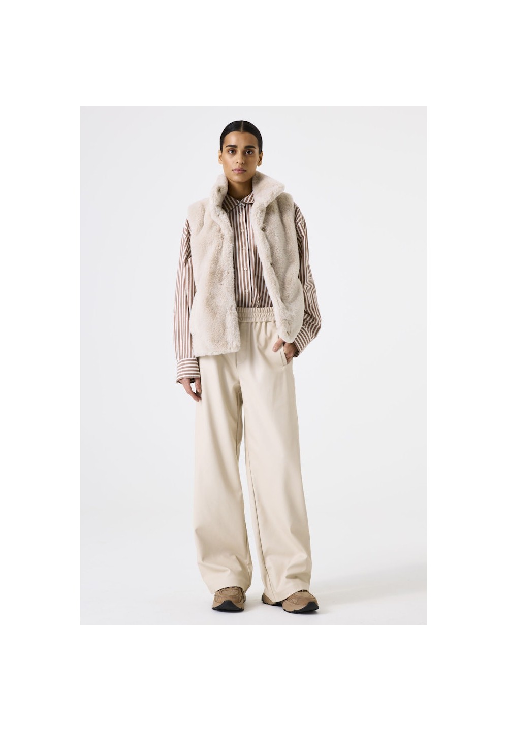 J50093__673 7  WHITE__1__20251002141031866.jpg_ORGA_HUB J50093__673 7  WHITE__1__20251002141031866.jpg_ORGA_HUB