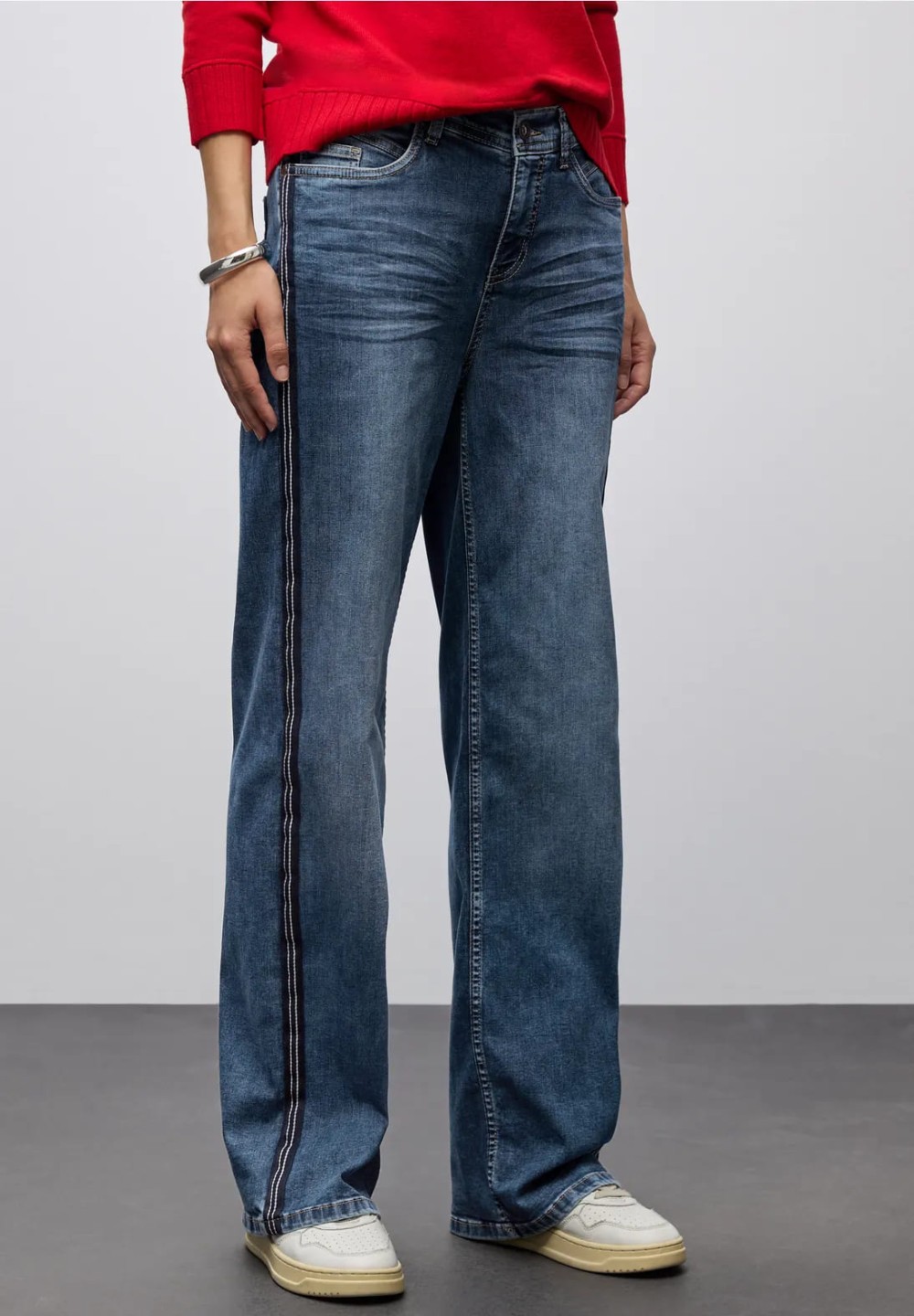 A379748__174 22 Medium Blue Soft__1__20250917163047008.jpg_ORGA_HUB