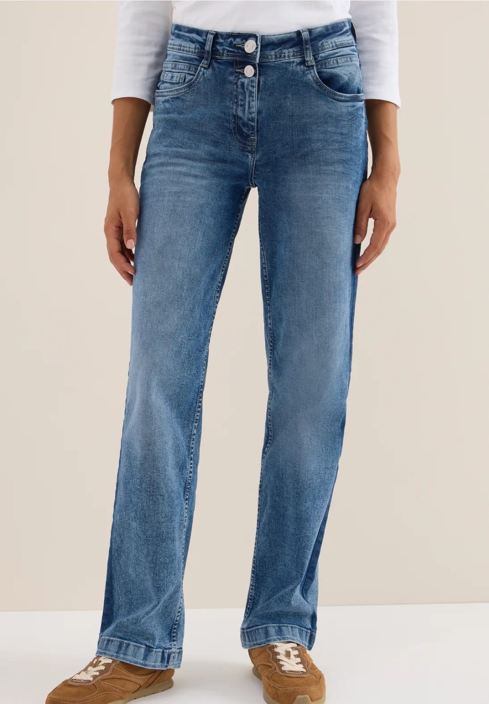 B379678__103 69 light blue washed__1__20250910144940600.jpg_ORGA_HUB