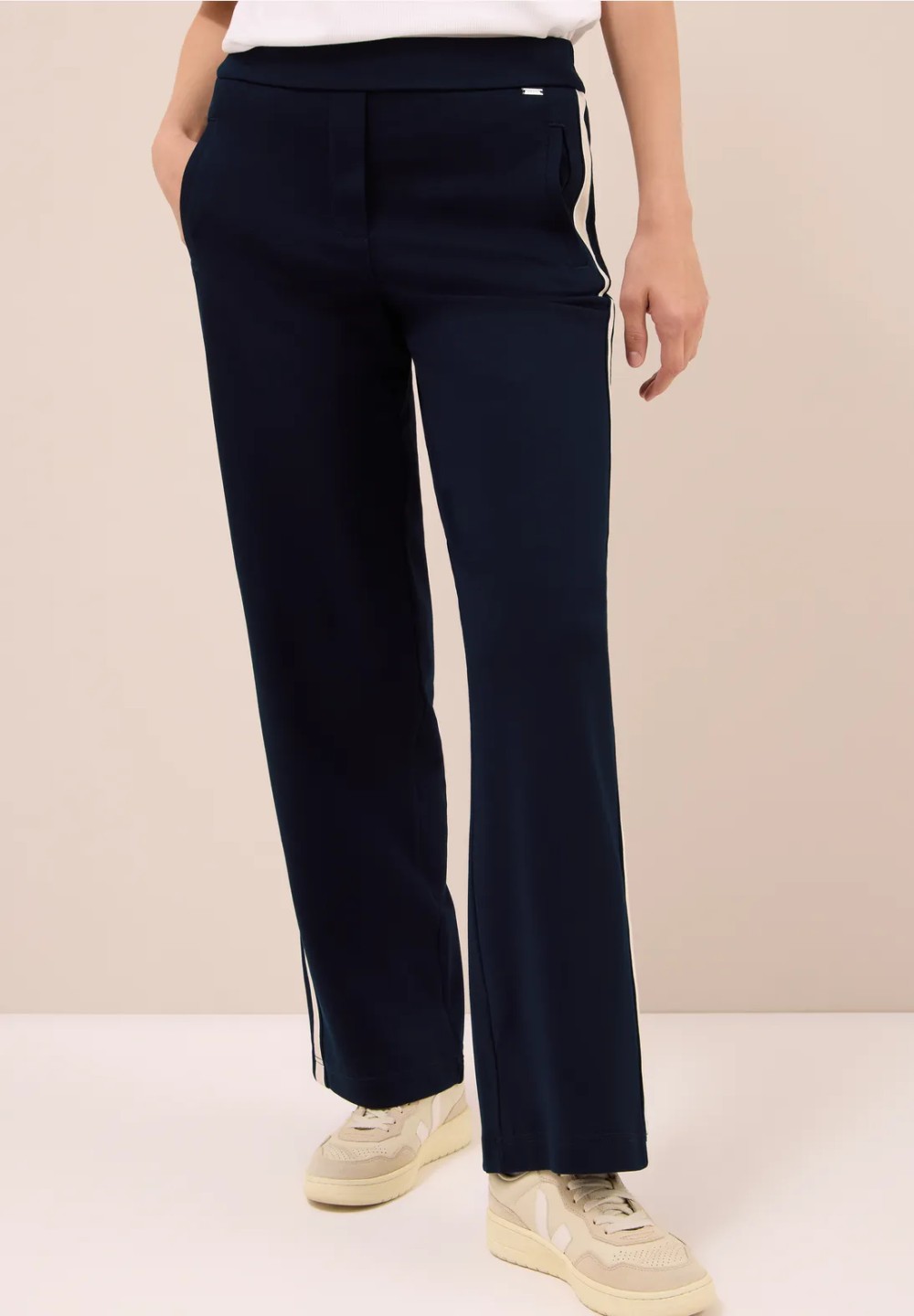 B379676__168 31 urban dark blue__1__20250813095803917.jpg_ORGA_HUB