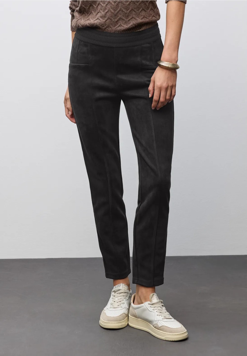 A379555__100 01 Black__1__20251009151659197.jpg_ORGA_HUB
