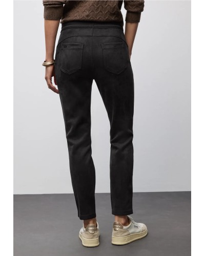 A379555__100 01 Black__2__20251009151746839.jpg_ORGA_HUB