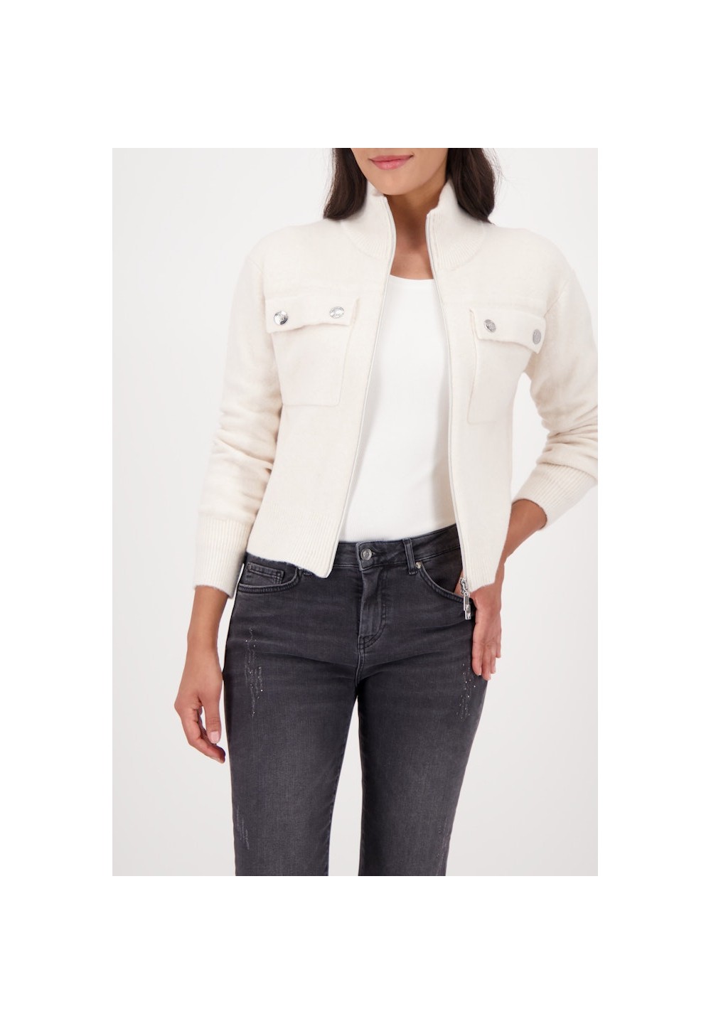 809617__almond__1__20251017111655862.jpg_ORGA_HUB