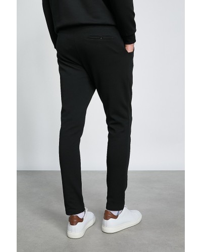 JASPER__NOIR__2__20251023100813643.jpg_ORGA_HUB