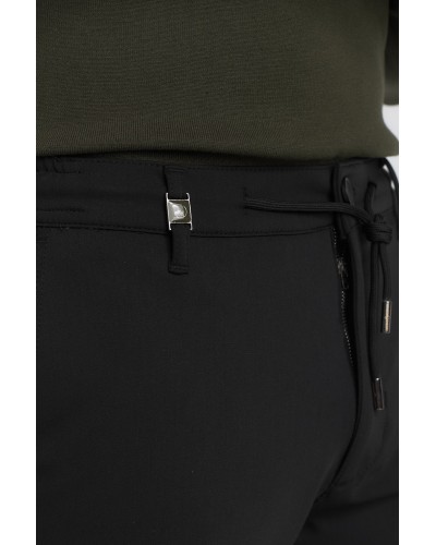 JAISKY__NOIR__3__20251023100035968.jpg_ORGA_HUB