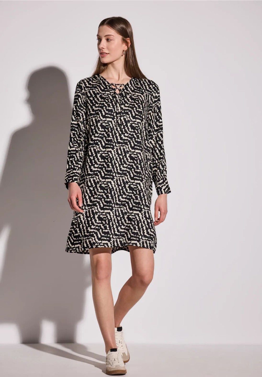 A144442__300 01 Black__1__20250410094210057.jpg_ORGA_HUB