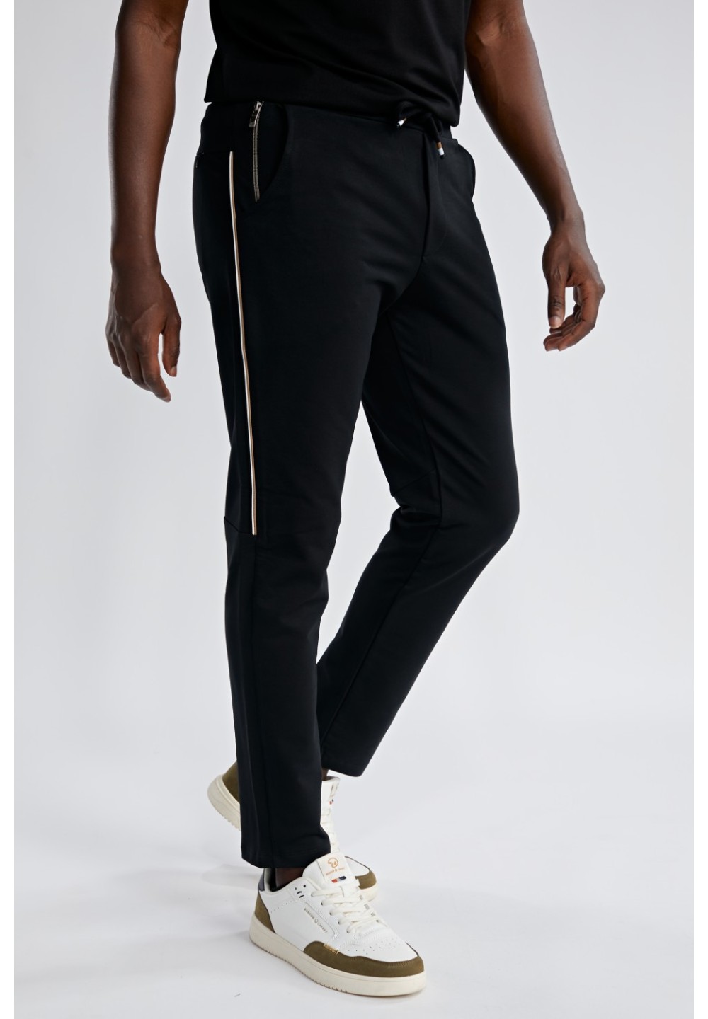 JIEMPO__NOIR__1__20260213144330427.jpg_ORGA_HUB