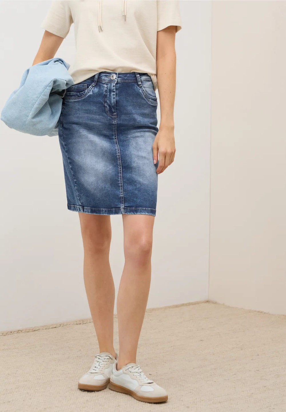 B361775__102 81 mid blue wash__1__20260224102157447.jpg_ORGA_HUB