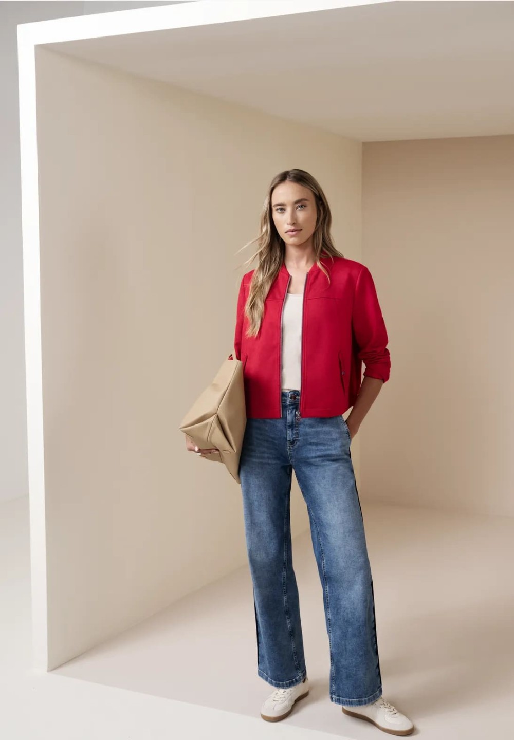 A212993__17504 salsa red__1__20260305164547172.jpg_ORGA_HUB