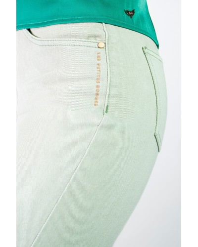 V18B021__ ABSINTHE __3__20260306140659363.jpg_ORGA_HUB