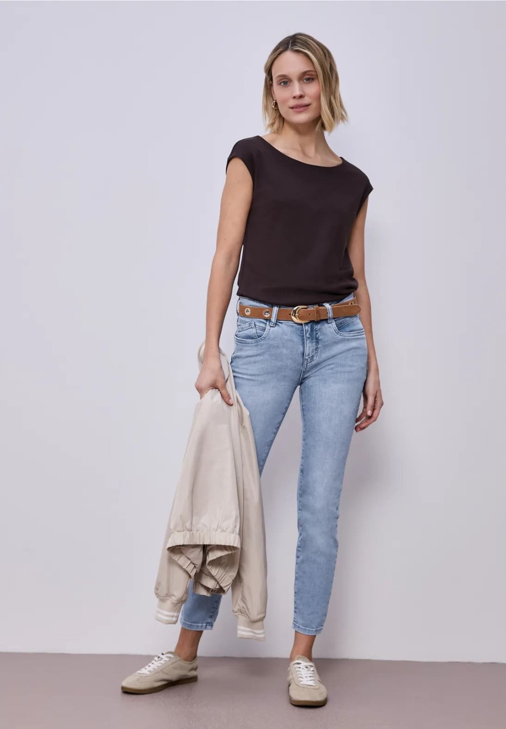 A380310__17679 light blue rando__1__20260408103806667.jpg_ORGA_HUB